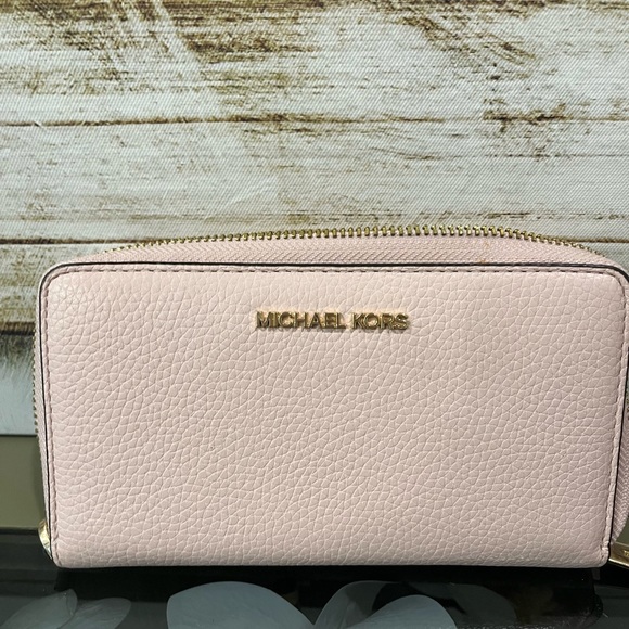 Michael Kors Jet Set Travel Large Multifunctional Phone Case Wallet Pink - Picture 5 of 7